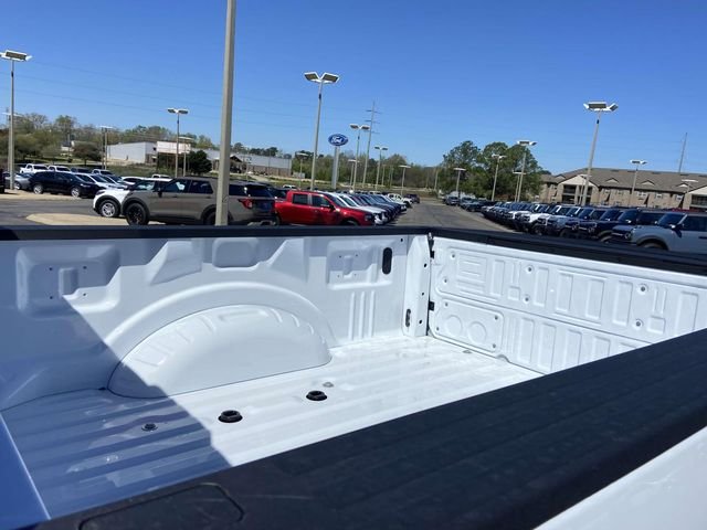 New 2026 Oxford White Ford XL image 8