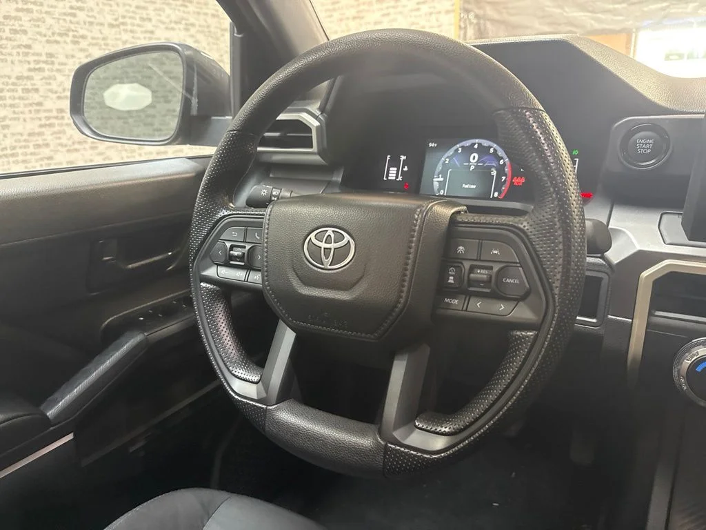 Used 2025 Underground Toyota SR5 image 16