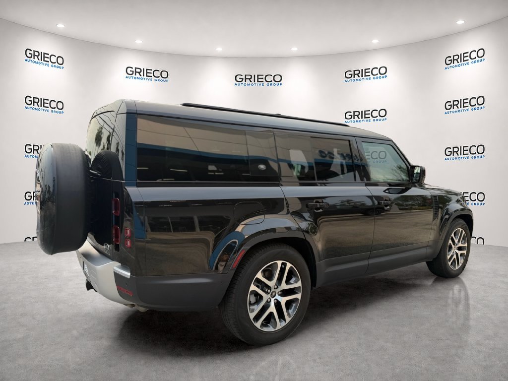 Used 2023 Black Land Rover SE image 7