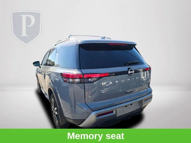 Used 2024 Gray Nissan Platinum image 10