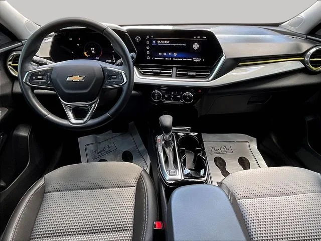 Used 2025 Gray Chevrolet LT image 9