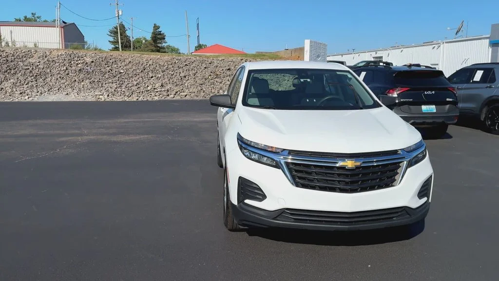 Used 2022 White Chevrolet LS image 3