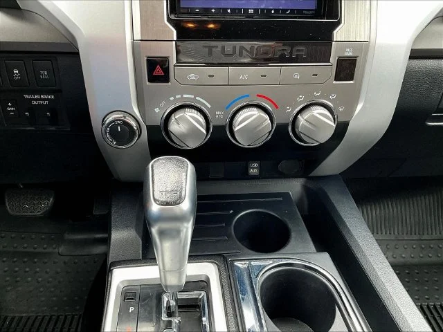 Used 2018 Red Toyota SR5 image 16