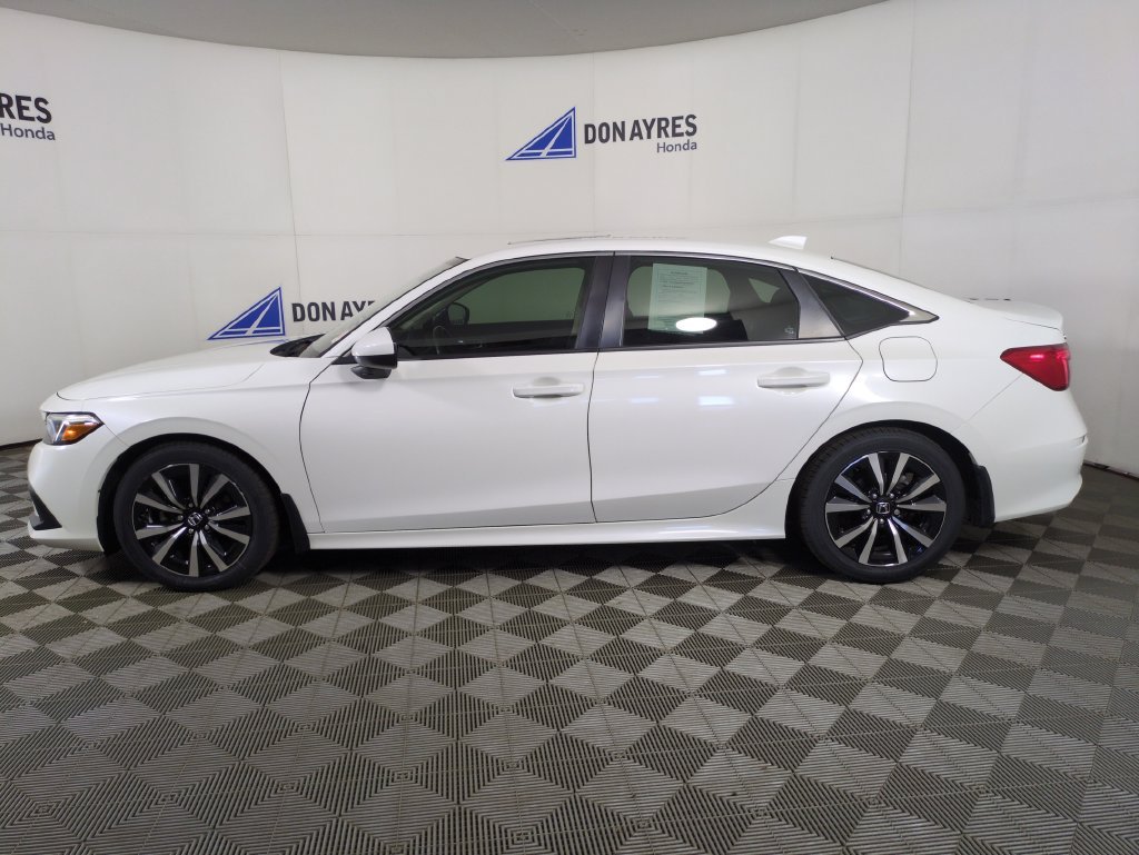 Used 2024 Platinum White Pearl Honda EX image 2