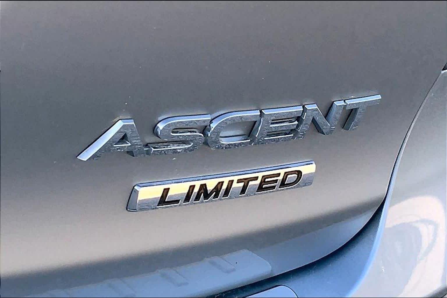 Used 2021 Ice Silver Metallic Subaru Limited image 9