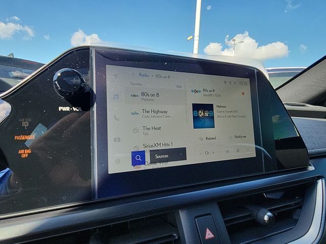 2025 Lexus UX 300h Premium - Photo 16