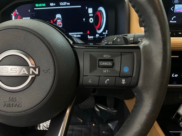 Used 2023 Gray Nissan Platinum image 13