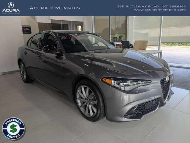 2025 Alfa Romeo Giulia Base - Photo 9