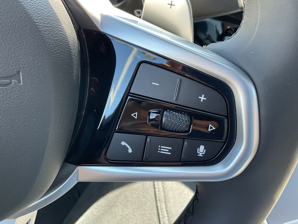 New 2026 Black Sapphire Metallic BMW 330i image 21