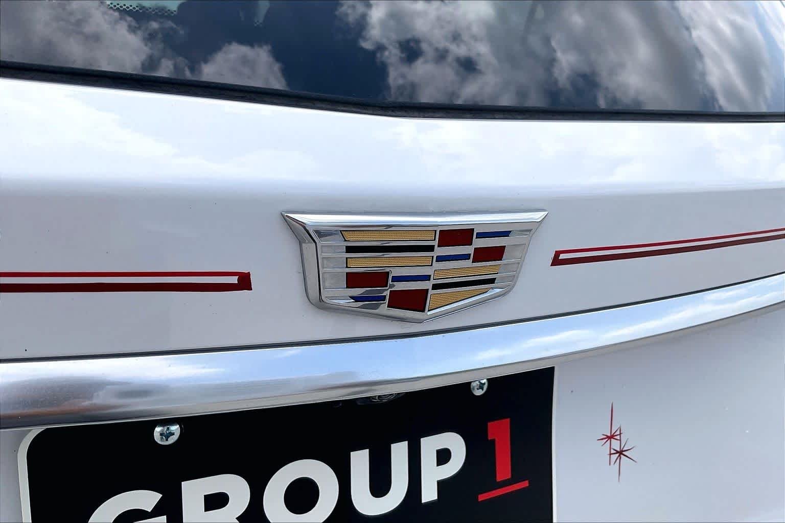 Used 2024 Crystal White Tricoat Cadillac FWD Premium Luxury image 31