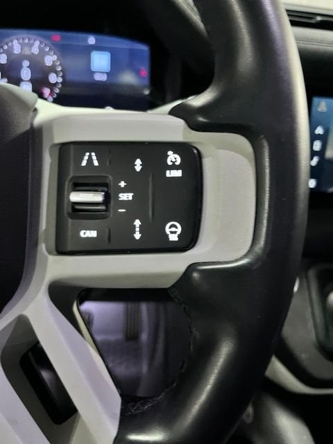 Used 2020 White Land Rover SE image 33