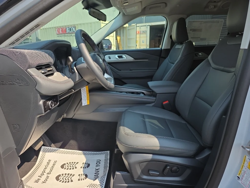 New 2026 Space White Metallic Ford Active image 14