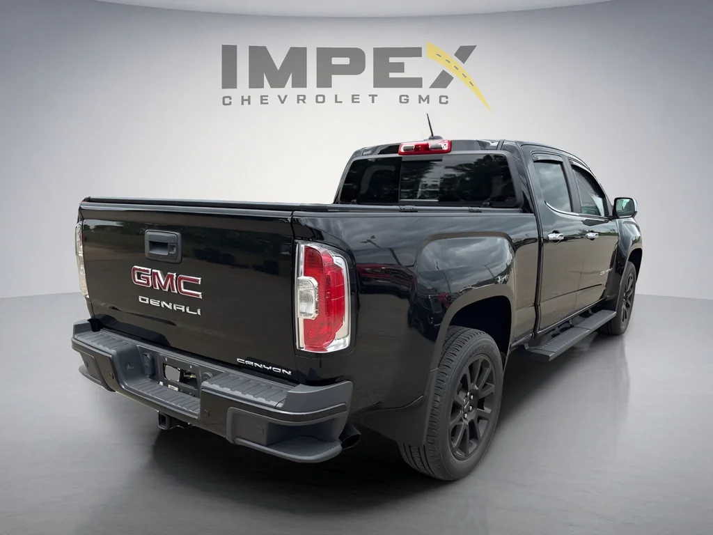 Used 2022 Black GMC Denali image 3