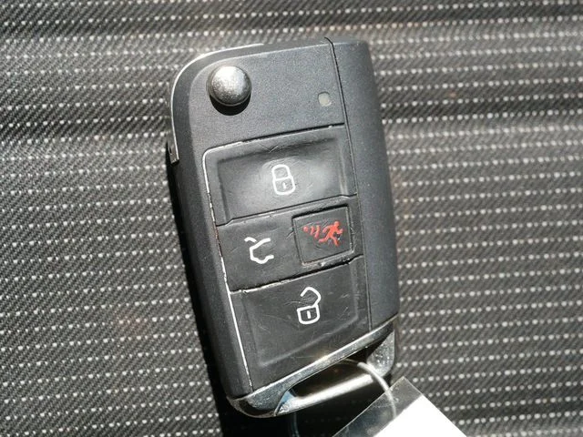 Certified Used 2023 Silver Volkswagen 2.0T S image 37