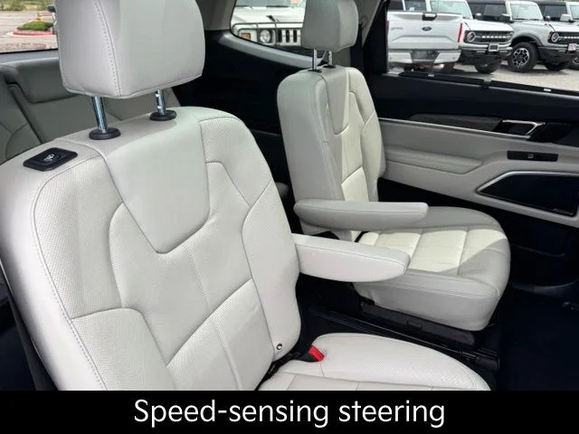 Used 2022 White Kia SX image 28