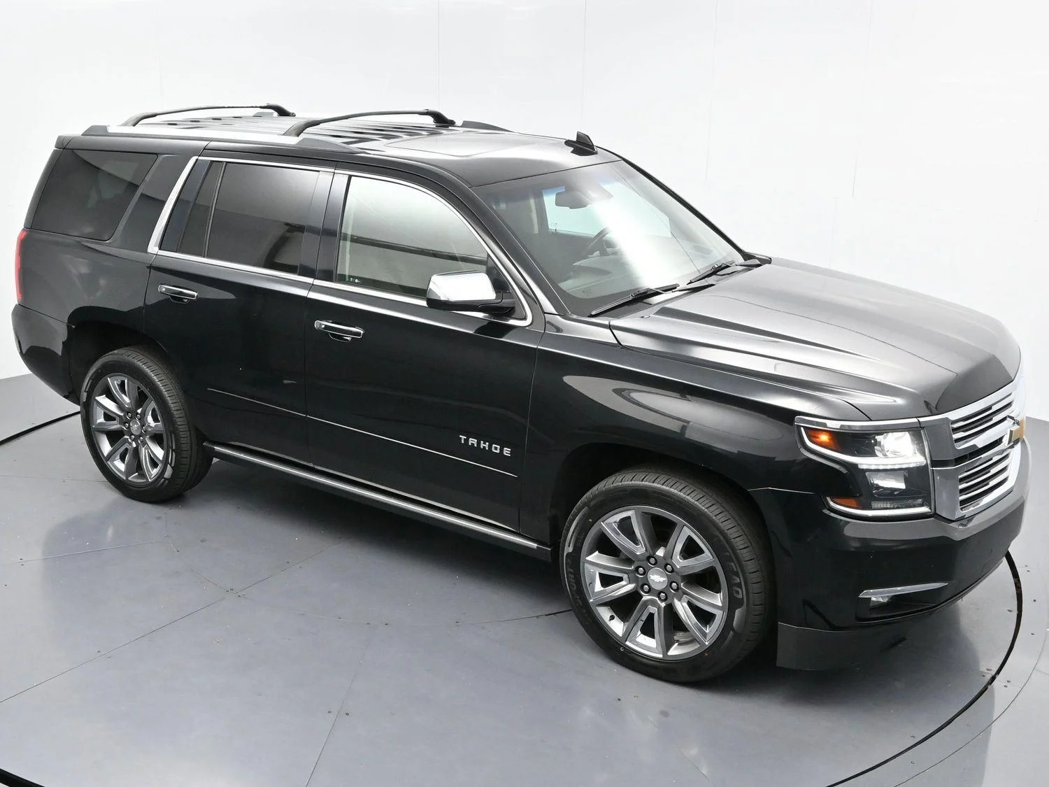 Used 2018 Black Chevrolet Premier image 41