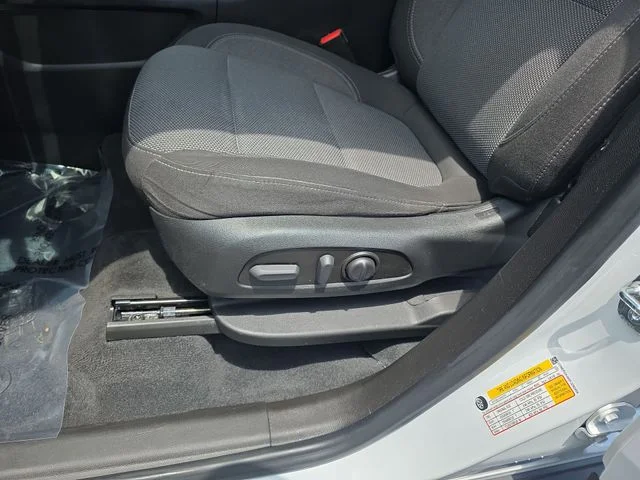 Used 2023 White Chevrolet LT image 31