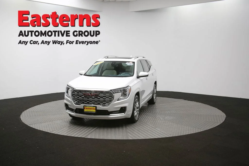Used 2023 White GMC Denali image 54