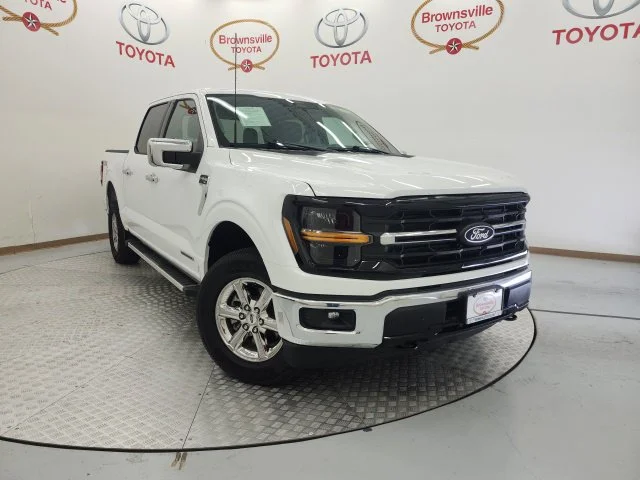 Used 2025 White Ford XLT image 1