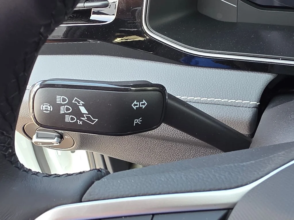 2026 Volkswagen Jetta SEL - Photo 25