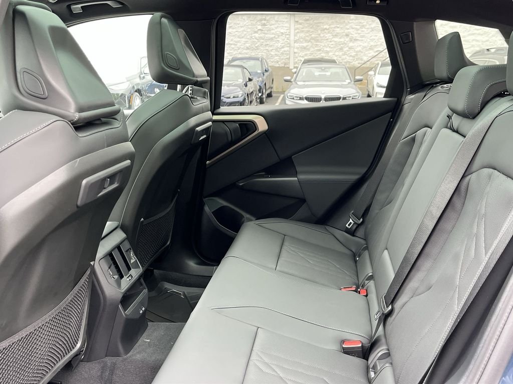 2025 BMW X3 30 - Photo 23