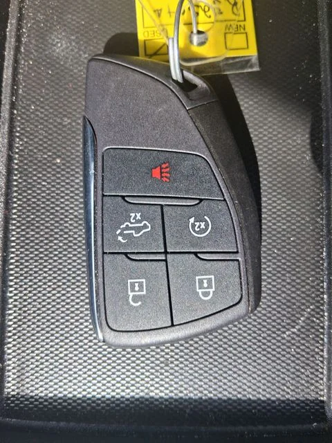 Used 2026 Silver GMC SLE image 13