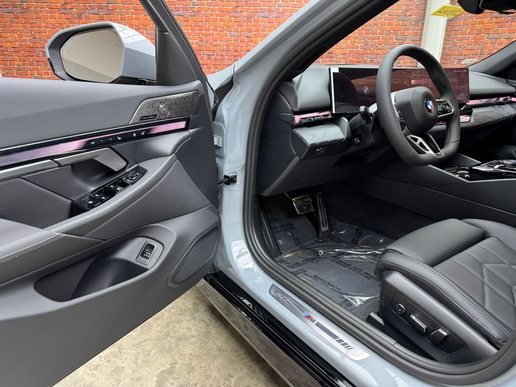New 2027 Gray BMW 530i xDrive image 9