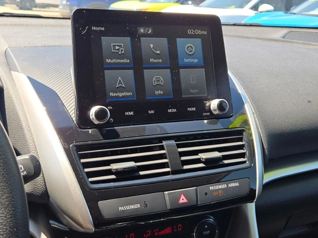 Used 2025 Black Mitsubishi SE image 27
