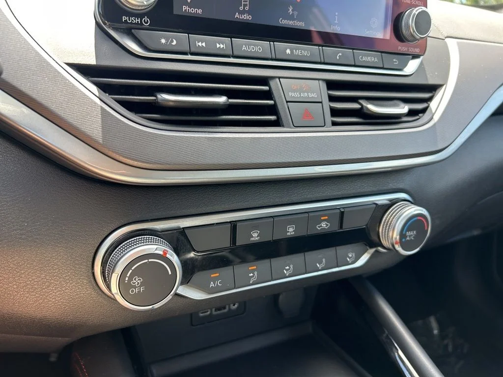 Used 2025 Gray Nissan 2.5 SR image 35