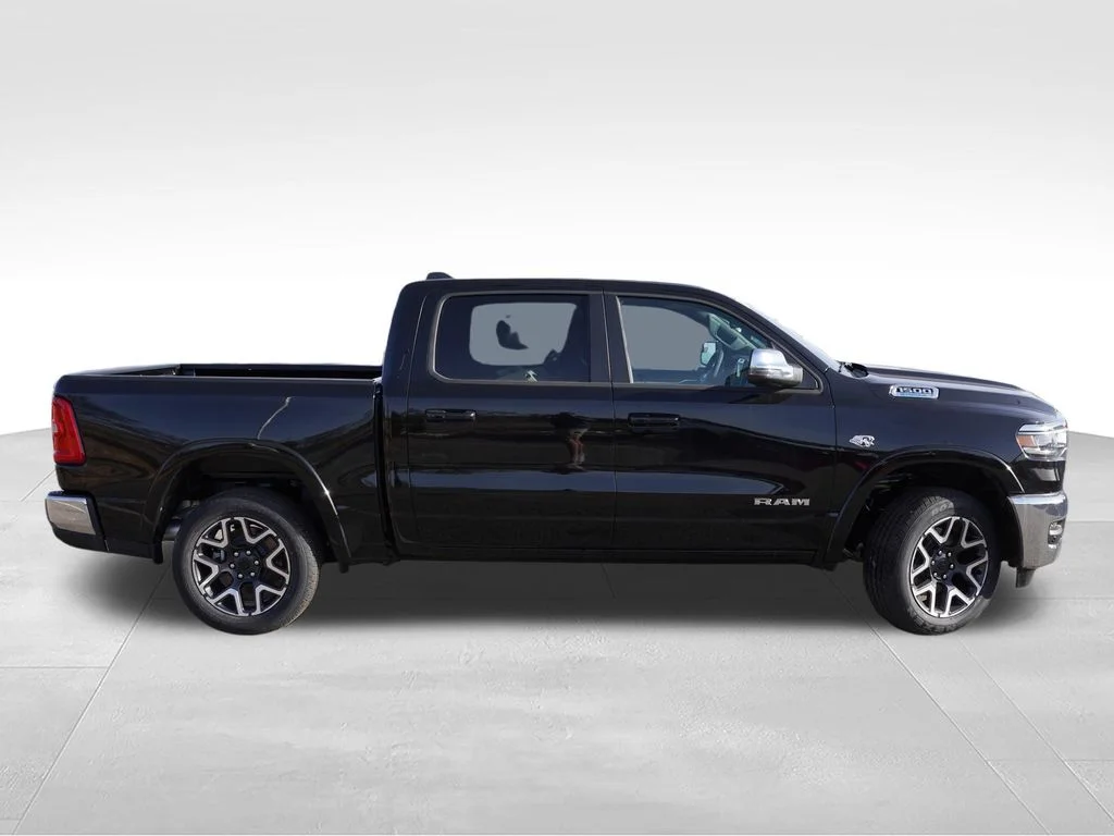 New 2026 Diamond Black Crystal Pearl-Coat Exterior Paint RAM Laramie image 3