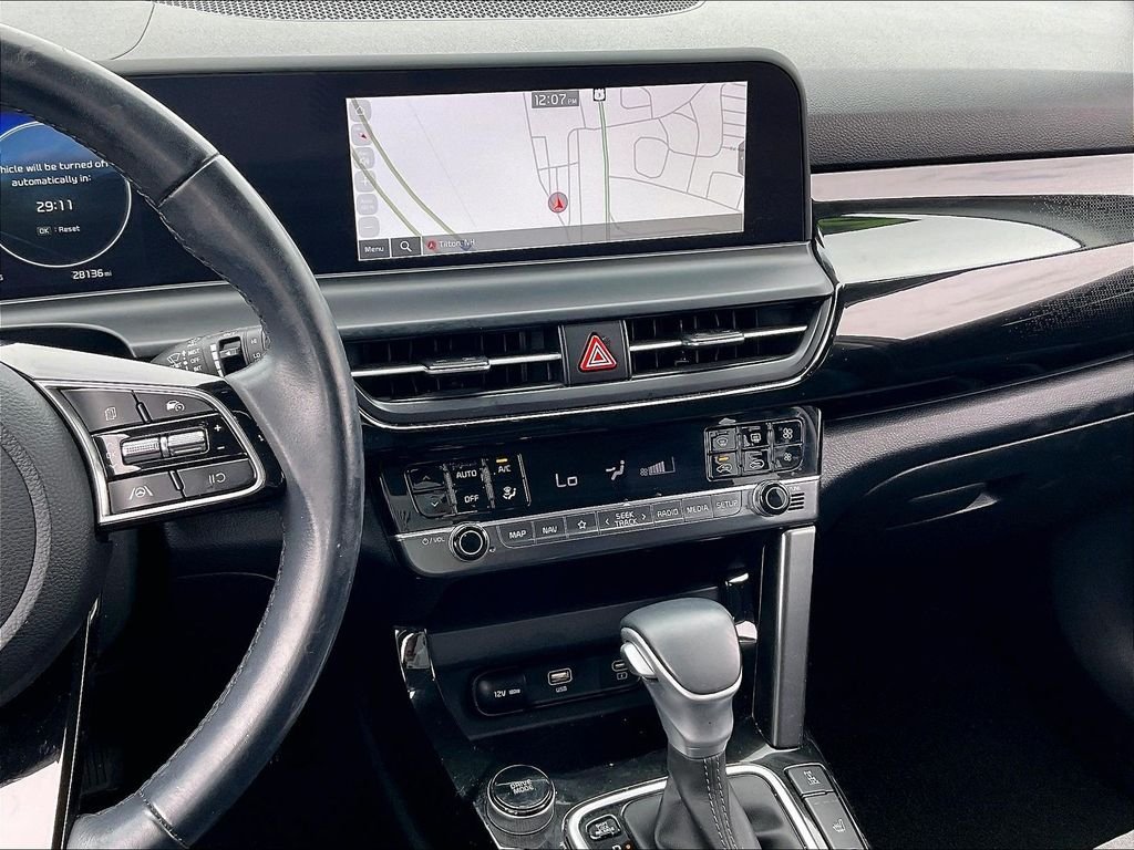Used 2024 Fusion Black Kia S image 17
