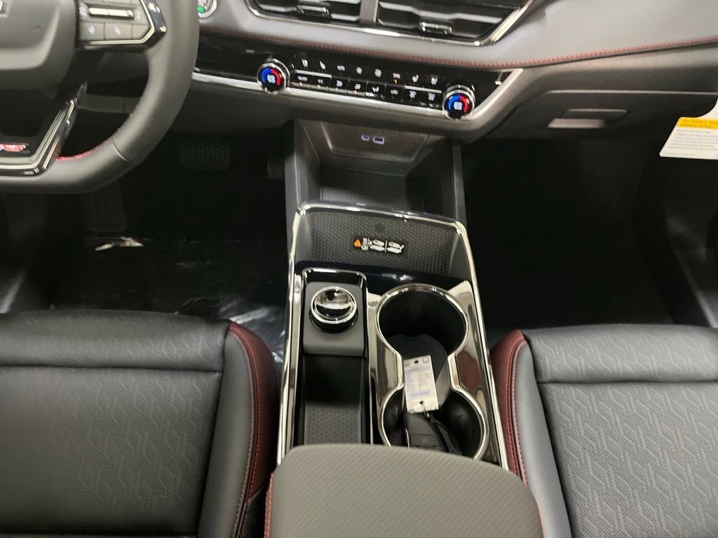 2027 Chevrolet Equinox RS - Photo 11