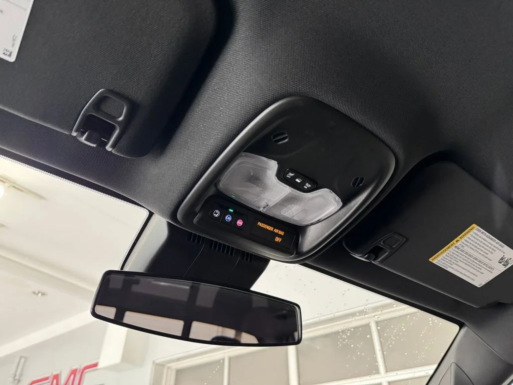 2023 Chevrolet Colorado LT - Photo 24