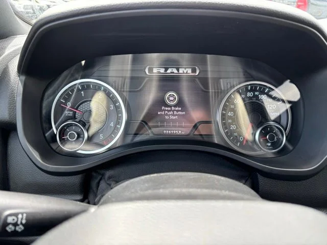 Used 2022 White Ram Big Horn/Lone Star image 32