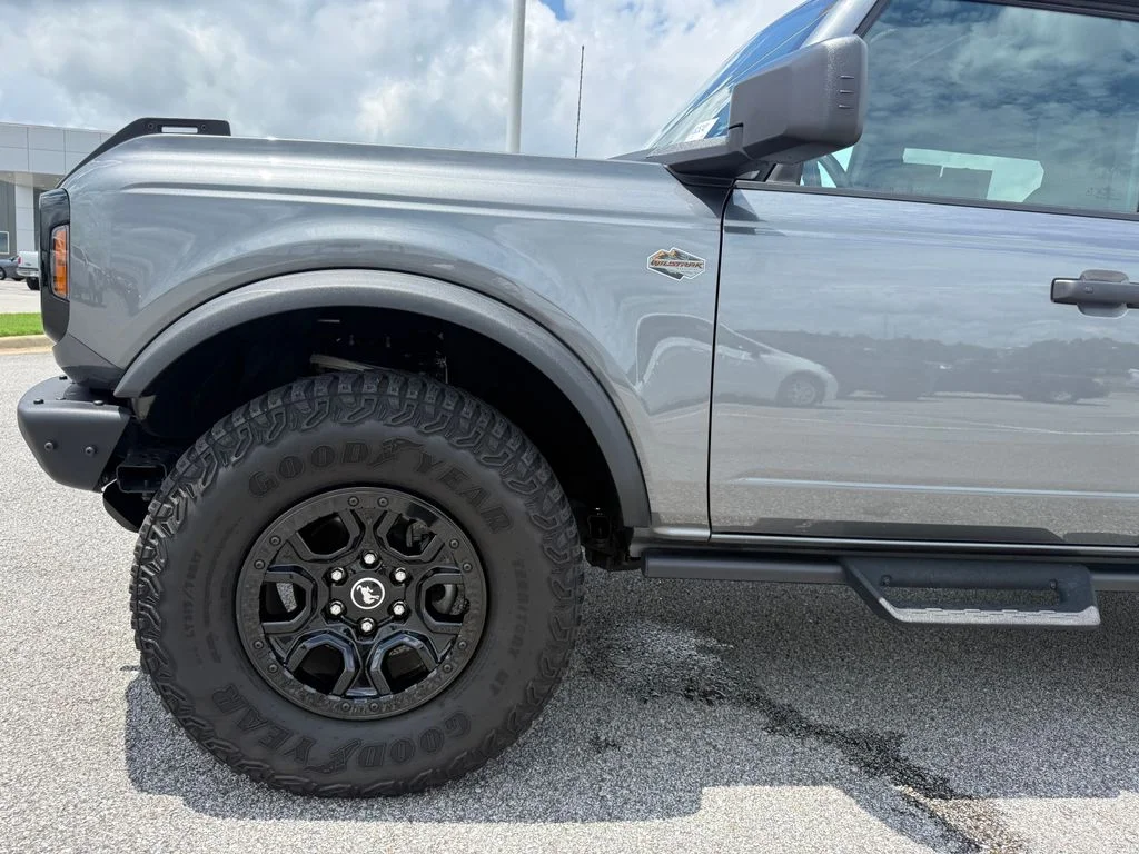 Used 2024 Gray Ford Wildtrak image 24