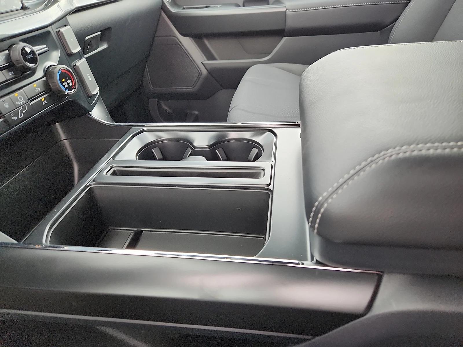New 2026 Oxford White Ford STX image 25