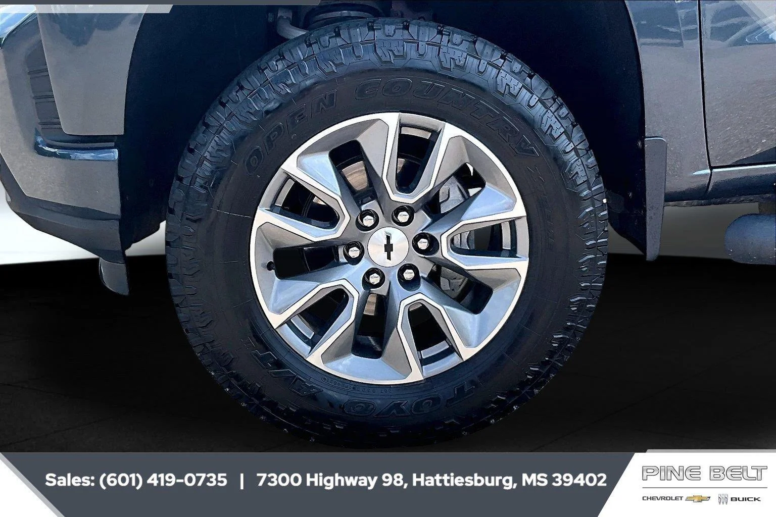 Used 2022 Shadow Gray Metallic Chevrolet RST image 8
