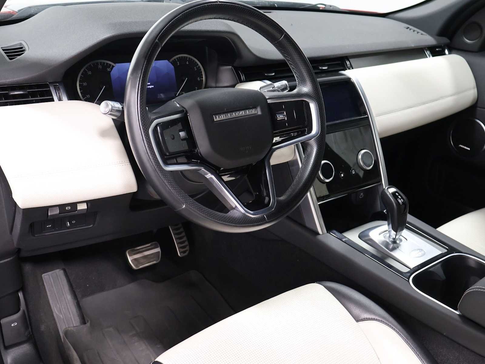 Used 2022  Land Rover S R-Dynamic image 4
