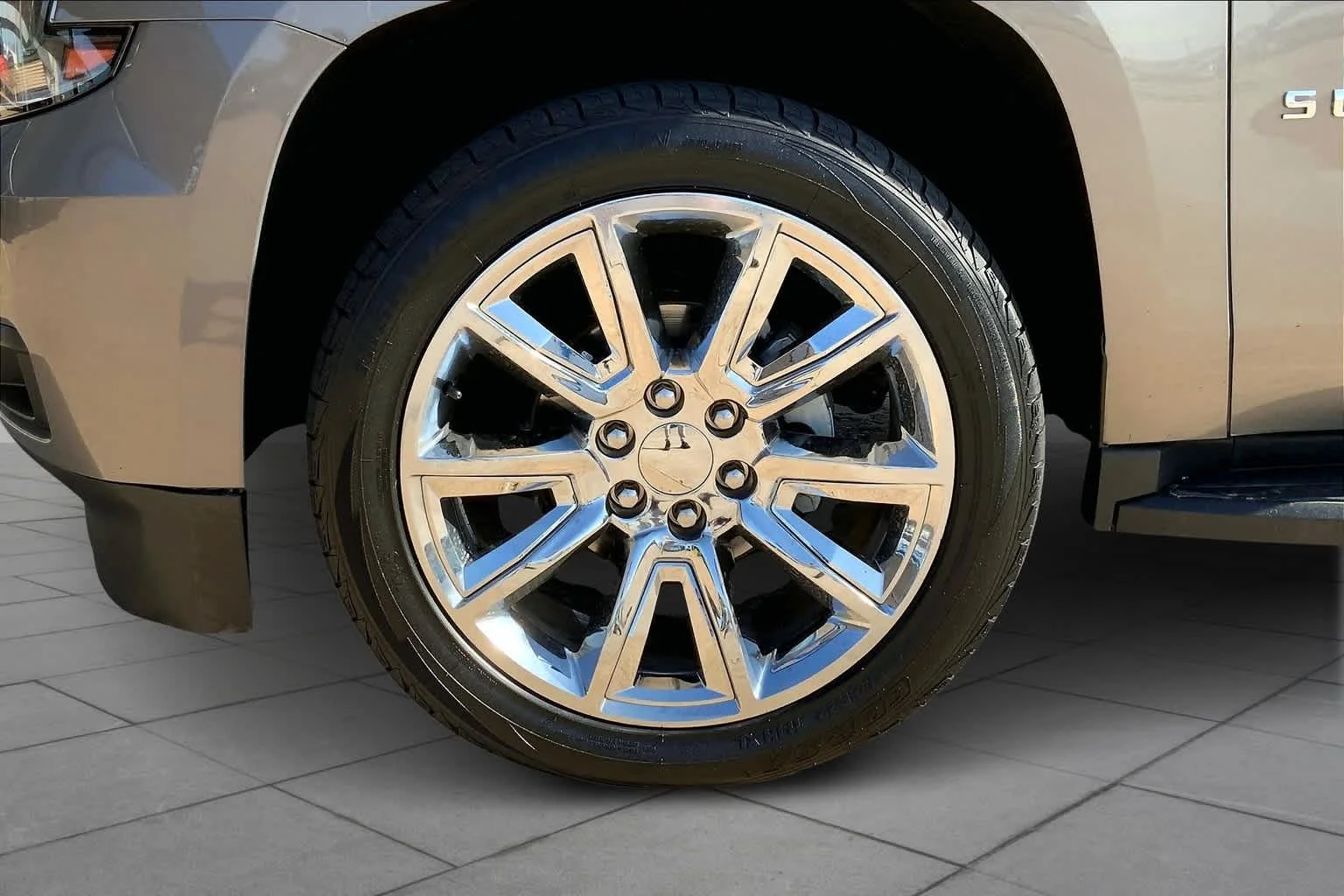 Used 2017 Pepperdust Metallic Chevrolet LT image 9