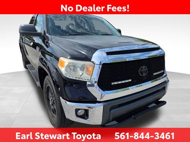 Used 2015 Black Toyota SR5 image 3
