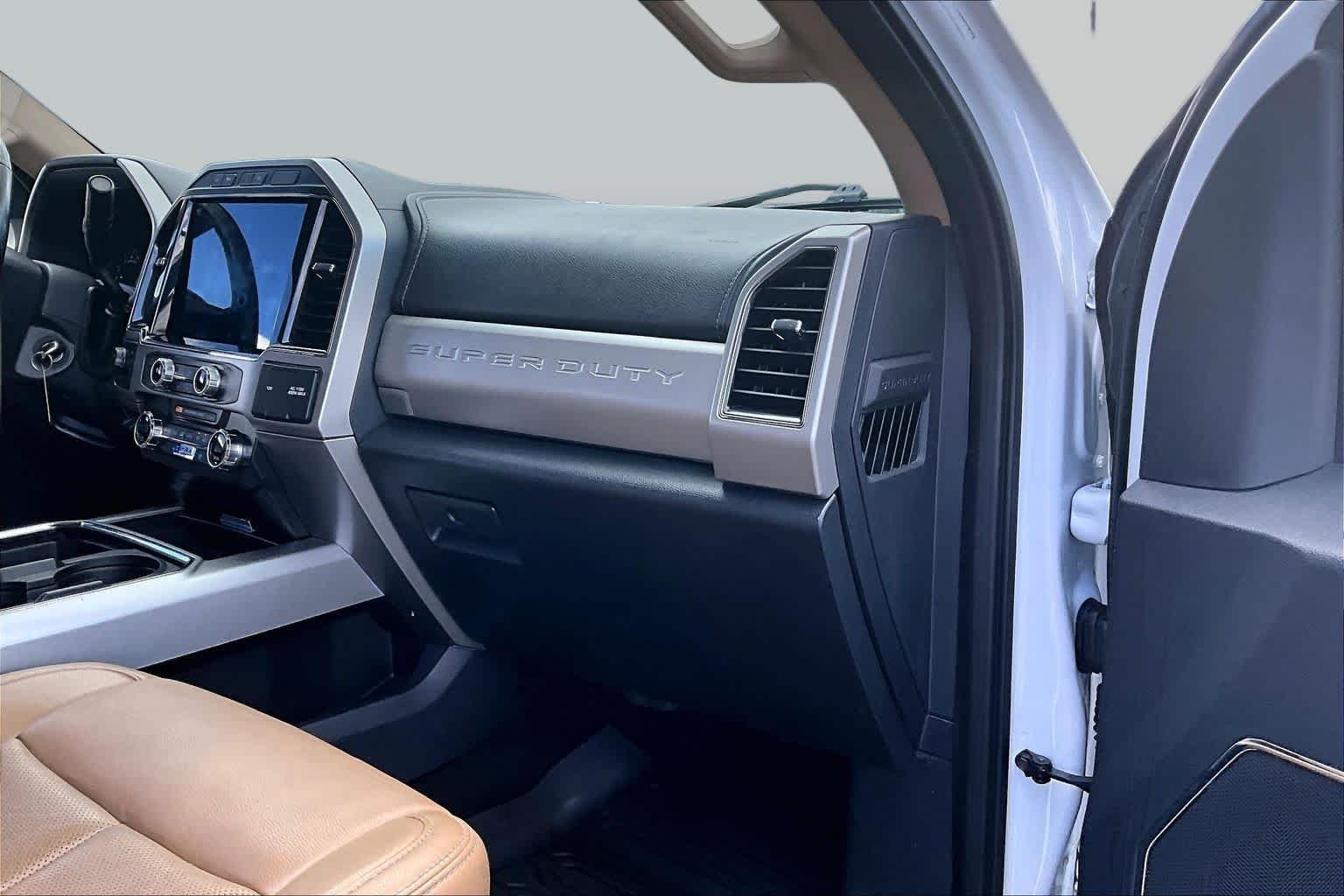 Used 2022 Oxford White Ford LARIAT image 16
