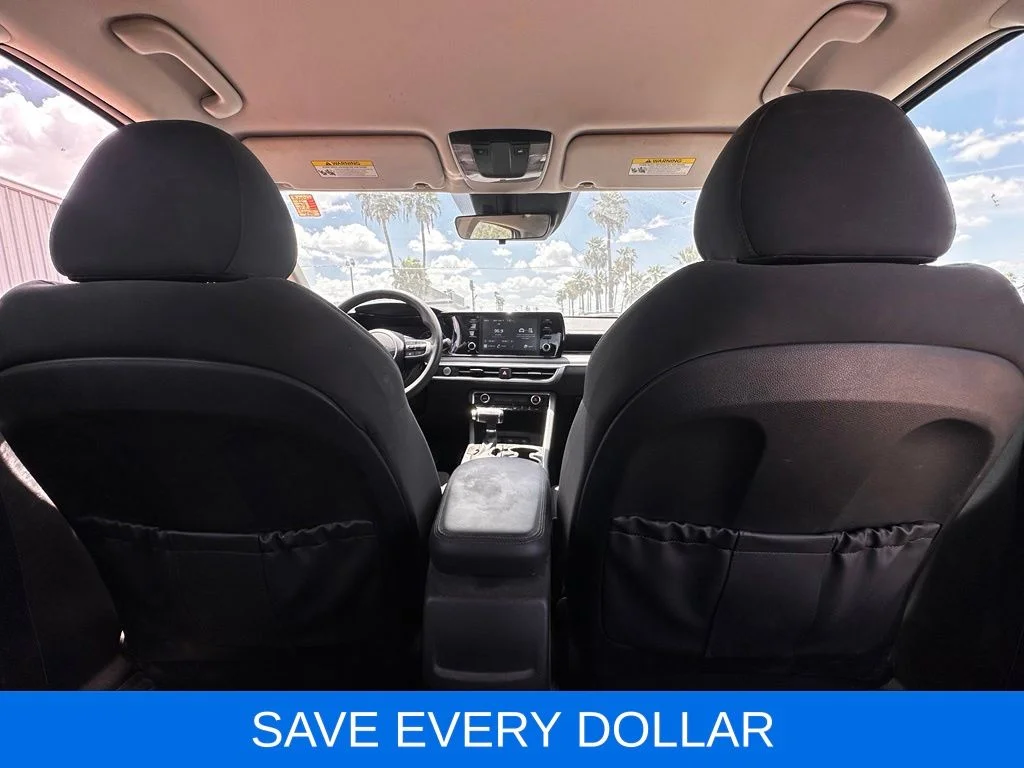 Used 2022 White Kia LXS image 15