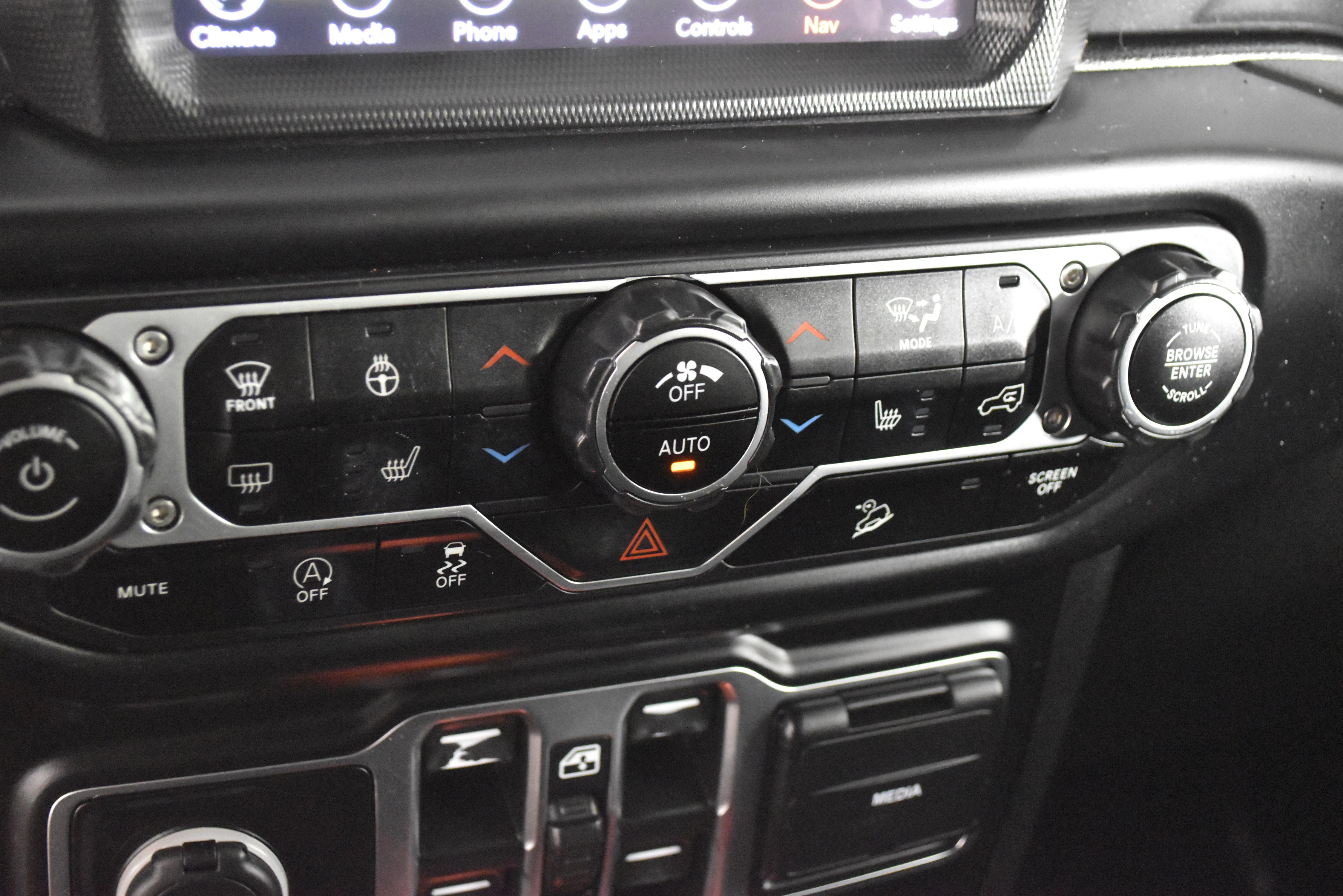 2020 Jeep Wrangler Unlimited Sahara Altitude - Photo 32