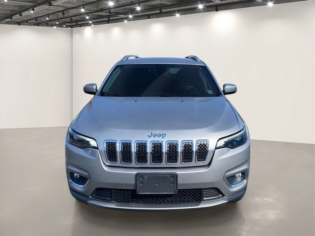 Used 2020 Billet Silver Metallic Clearcoat Jeep Limited image 2