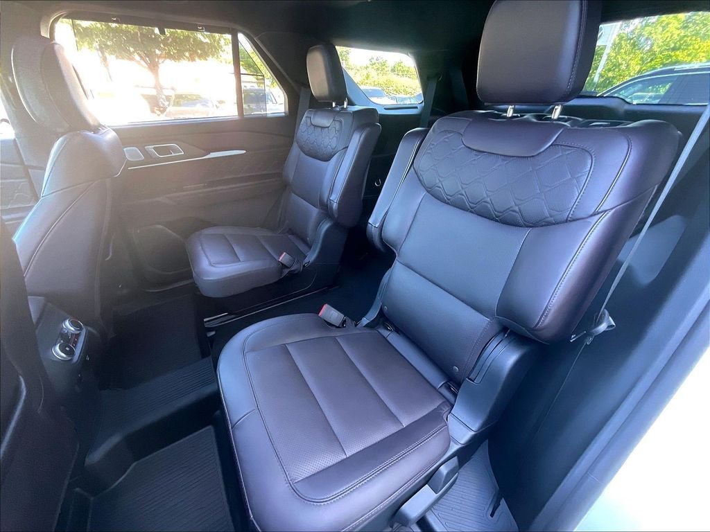 Used 2025 White Ford Platinum image 15