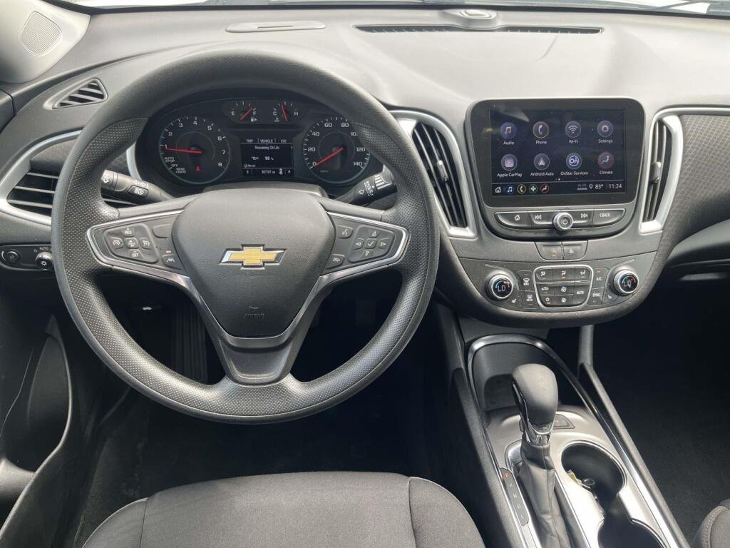 Used 2024 Summit White Chevrolet LT image 2