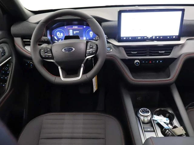 New 2026 Star White Metallic Tri-Coat Ford ST-Line image 37