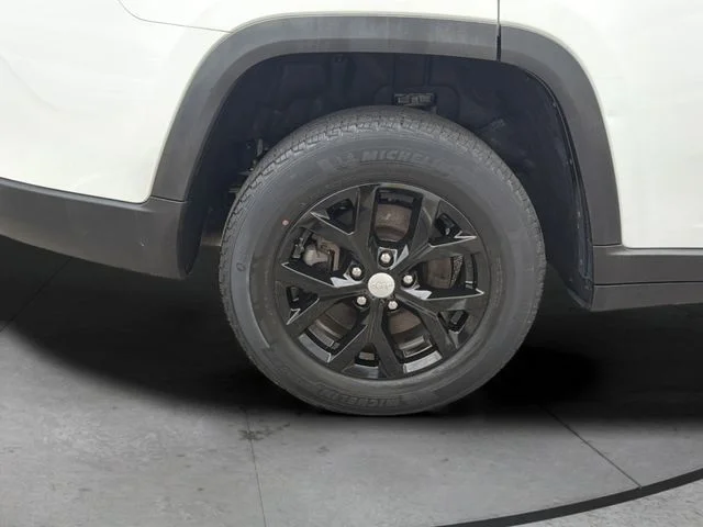 Used 2022 White Jeep Limited image 33