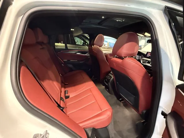 Used 2024 Alpine White BMW xDrive30i image 30