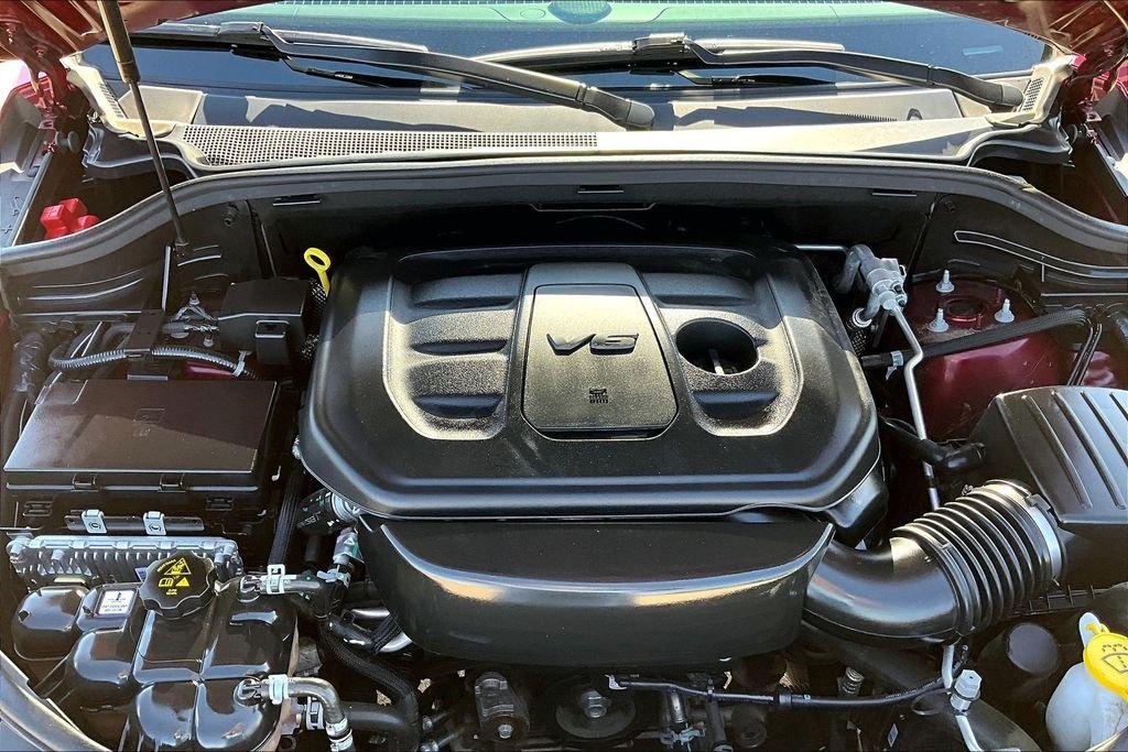 Used 2020 Red Jeep Overland image 9